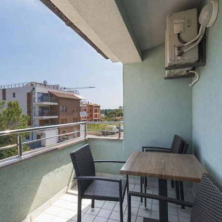 Apartments Riva เมดูลิน ภายนอก รูปภาพ