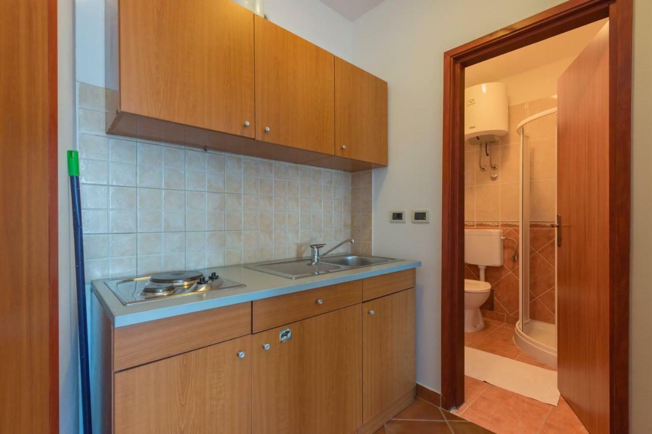 Apartments Riva เมดูลิน ภายนอก รูปภาพ