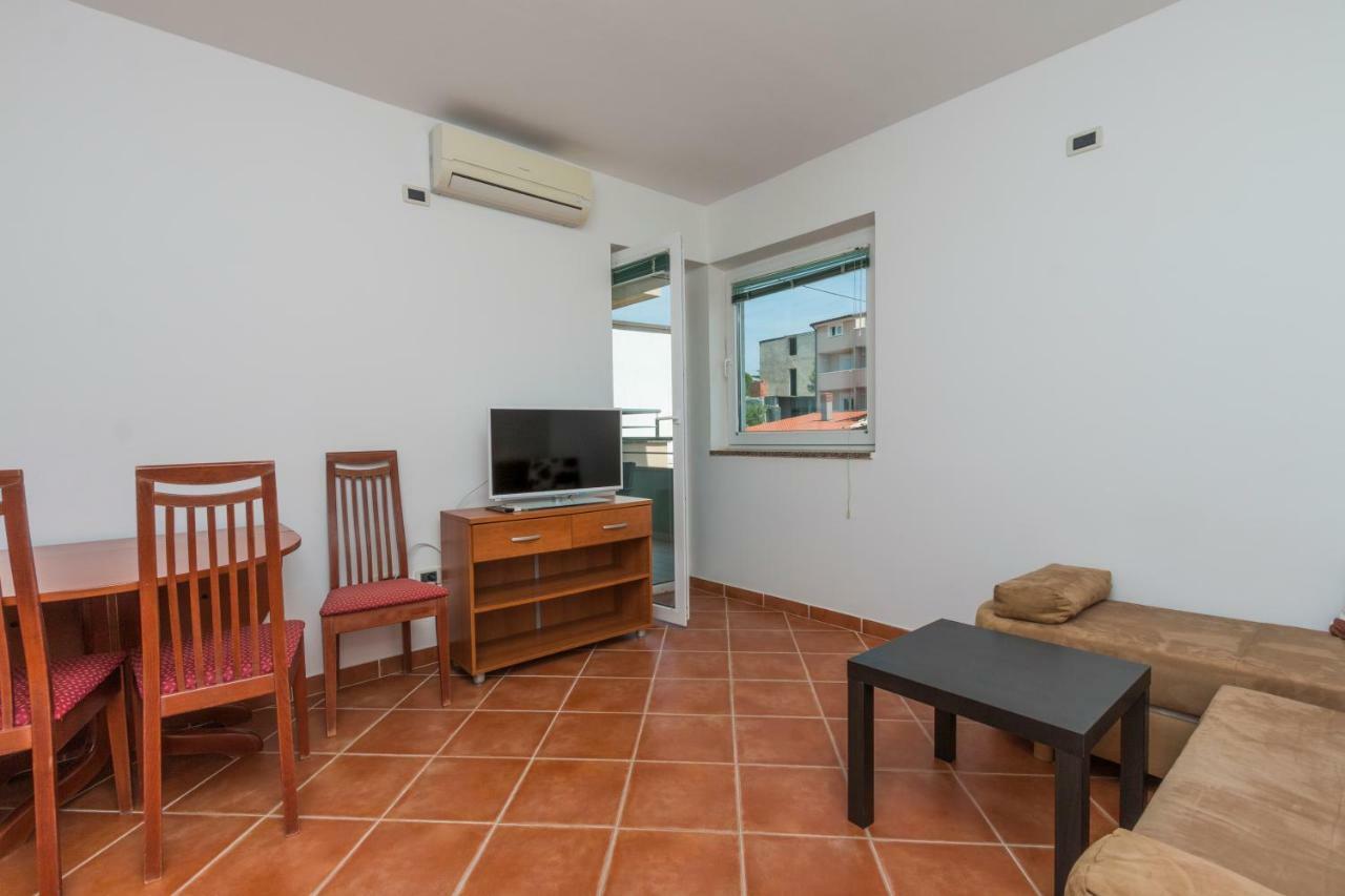 Apartments Riva เมดูลิน ภายนอก รูปภาพ
