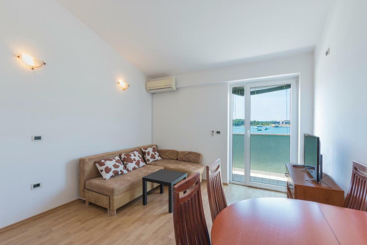 Apartments Riva เมดูลิน ภายนอก รูปภาพ