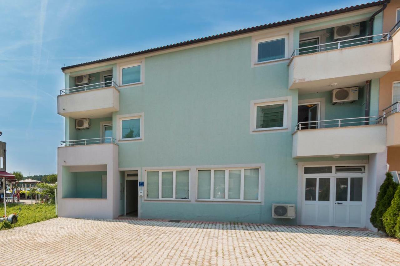 Apartments Riva เมดูลิน ภายนอก รูปภาพ