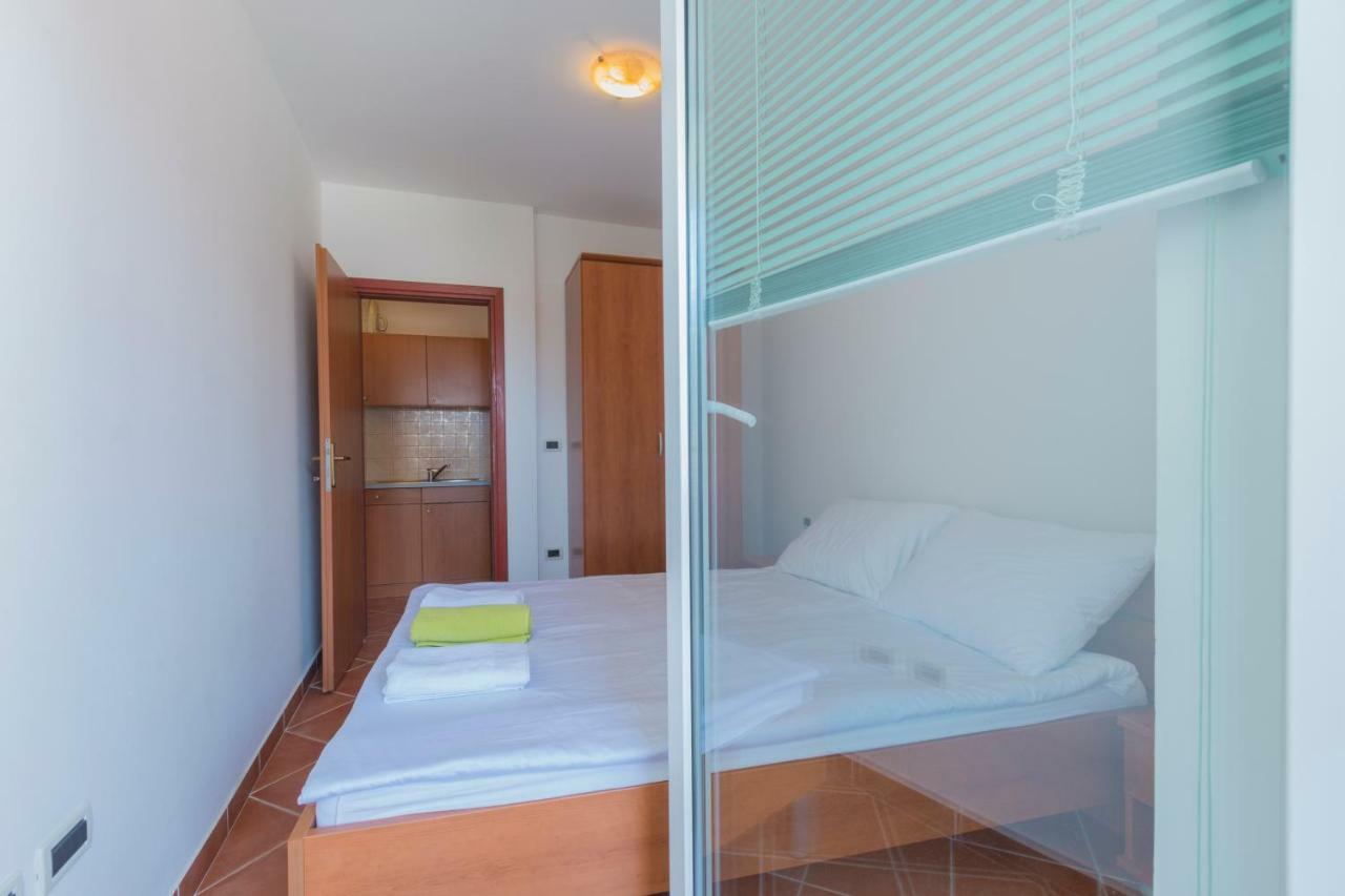 Apartments Riva เมดูลิน ภายนอก รูปภาพ
