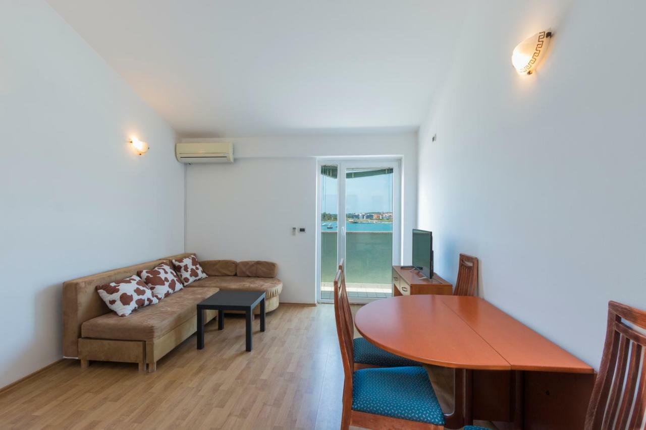 Apartments Riva เมดูลิน ภายนอก รูปภาพ